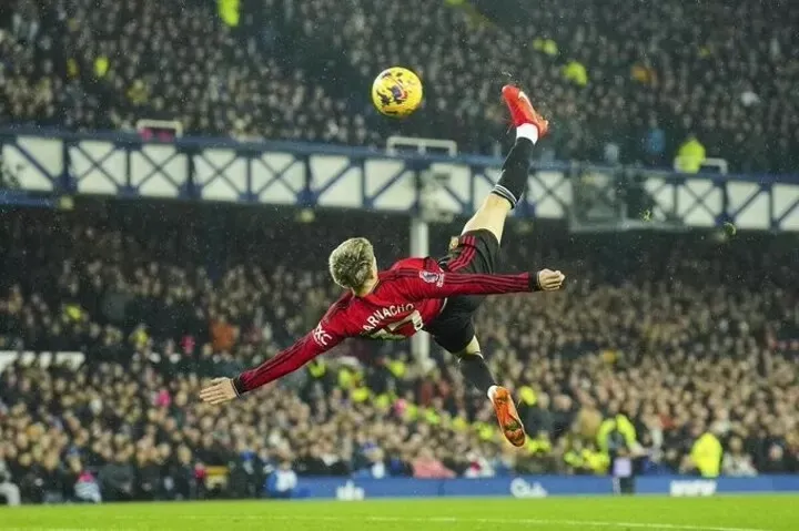 Alejandro Garnacho wins the 2024 PUSKAS.jpg