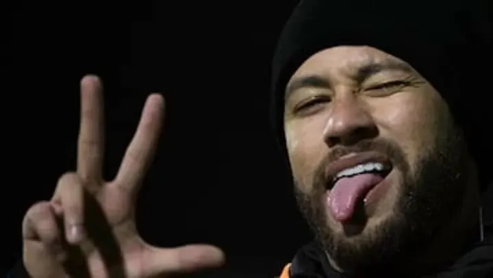 Neymar vẫn lạc quan sau 1 năm không thể ra sân