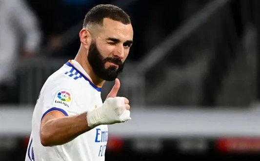 Karim Benzema chọn Ronaldo 'nguyên thủy'