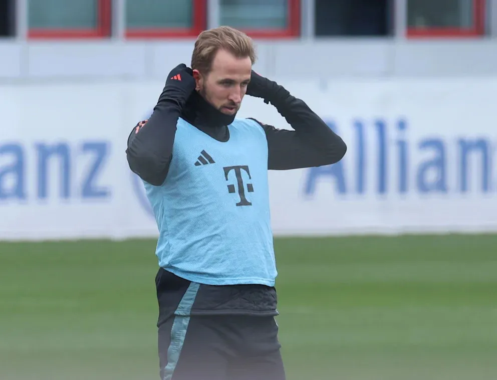 Tiền đạo Harry Kane trên sân tập