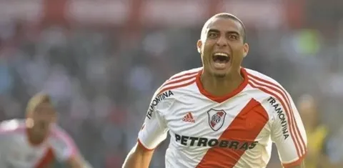 David Trezeguet trong màu áo River Plate