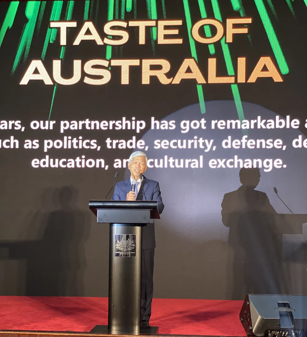 Phó Chủ tịch UBND TPHCM Võ Văn Hoan phát biểu tại lễ hội. Ảnh: XUÂN HẠNH