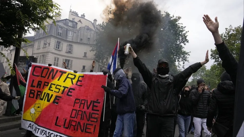 paris-protester-1-6928292-1718463271655.jpg