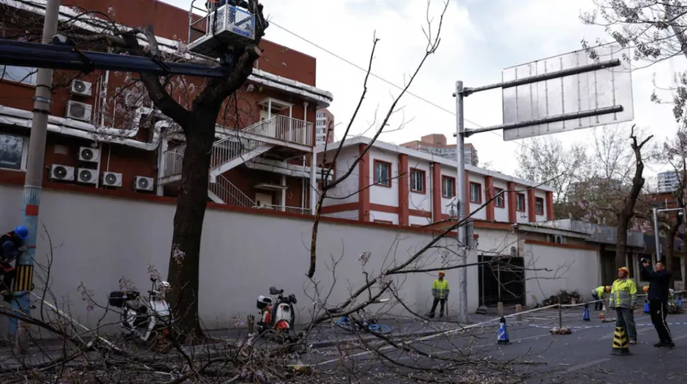 Thủ đô Bắc Kinh đã chịu ảnh hưởng nặng nề ngày 12-4. Ảnh: FBC NEWS