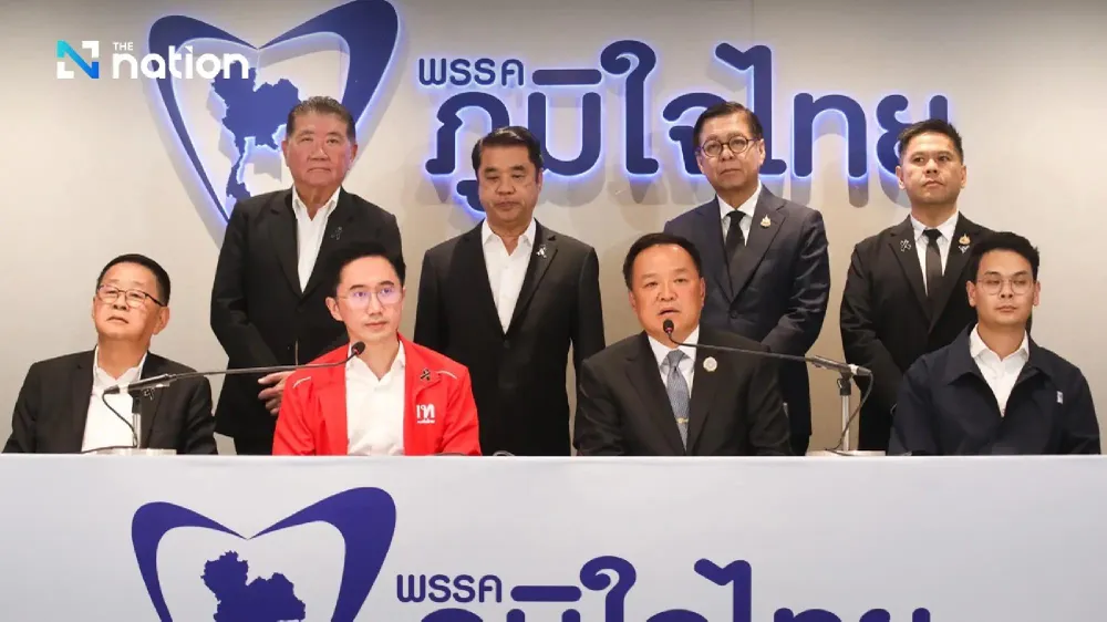 Các nhân vật chủ chốt đại diện hai đảng tổ chức họp báo sau cuộc đàm phán chiều 13-2. Ảnh : Nation