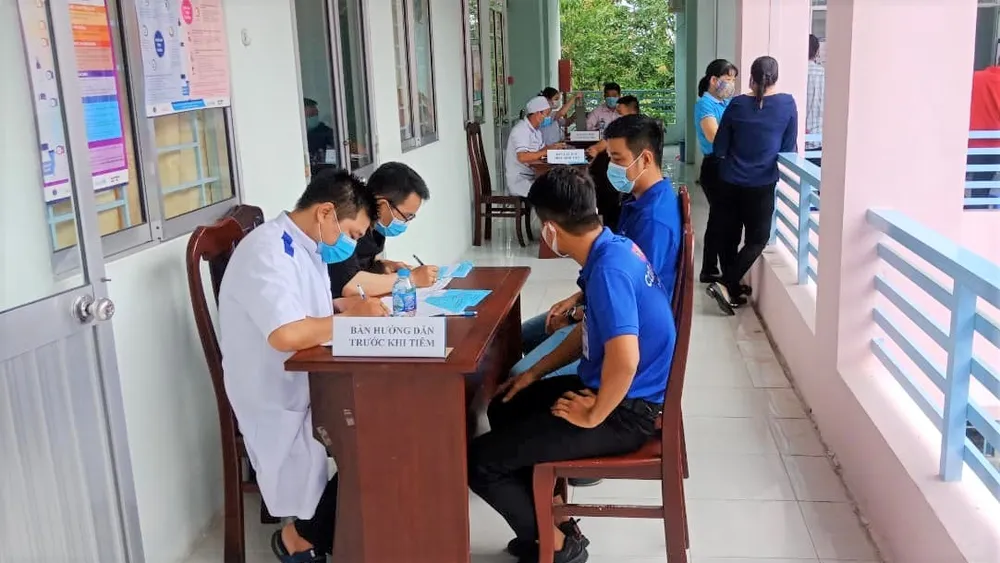 Saigon Co.op căng mình đảm bảo tốt phòng tuyến lương thực, thực phẩm cho người dân TPHCM ảnh 2