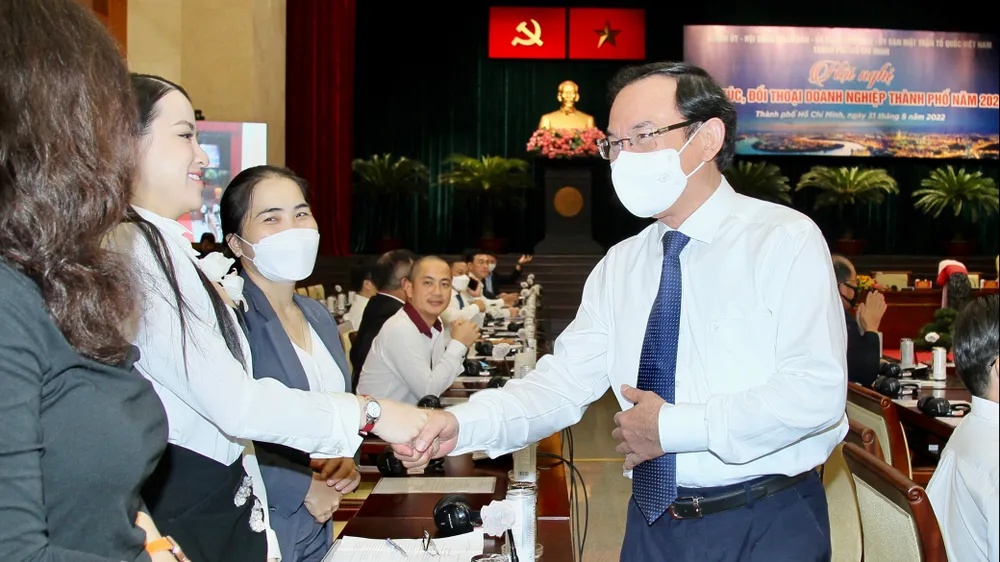 Lãnh đạo TPHCM đối thoại để tháo gỡ khó khăn cho doanh nghiệp ảnh 3