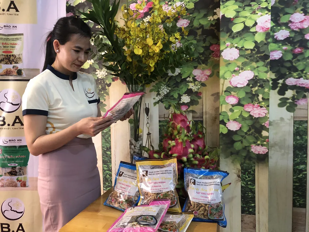 Sản phẩm thịt thực vật được chế biến hoàn toàn từ nông sản là đậu nành và mít non đang được người tiêu dùng ưa chuộng