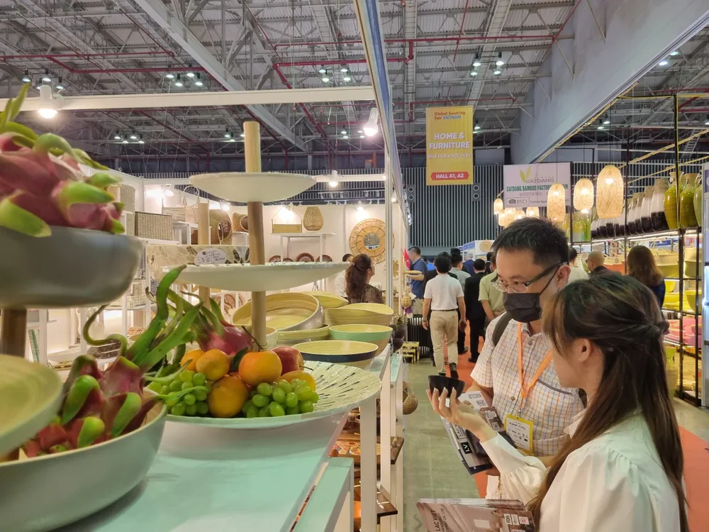 Nhiều nhà mua hàng đang tìm kiếm cơ hội mua hàng từ Việt Nam Nhiều nhà mua hàng đang tìm kiếm cơ hội mua hàng từ Việt Nam