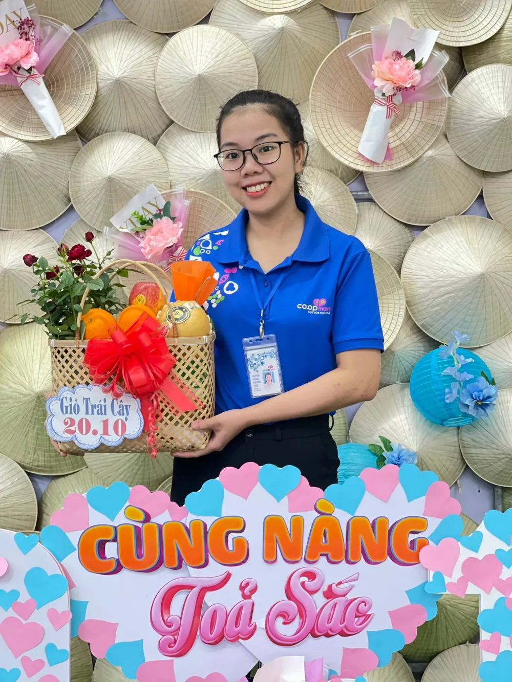 Nhiều mẫu hộp quà được gói sẵn phục vụ nhu cầu mua sắm làm quà tặng của khách hàng