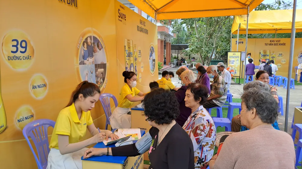 Chuỗi sự kiện “Ăn ngon ngủ ngon, ngày tròn đêm vẹn” dự kiến sẽ thăm khám sức khỏe và tư vấn dinh dưỡng cho hàng chục ngàn người cao tuổi tại 10 tỉnh thành trên cả nước