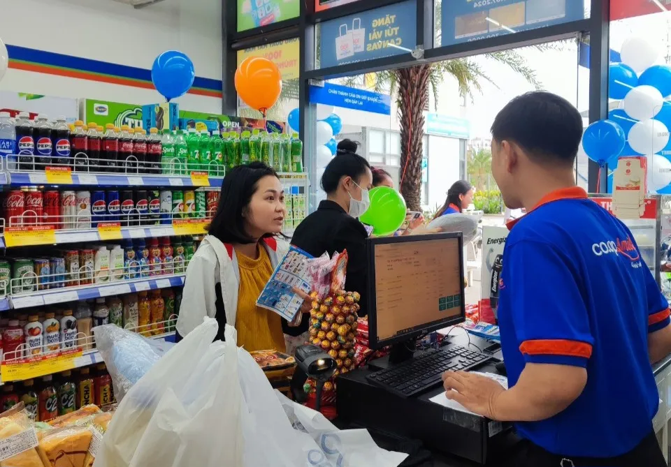 Co.op Smile tăng tiện ích cho khách hàng tại các ngõ hẻm, khu phố.jpg