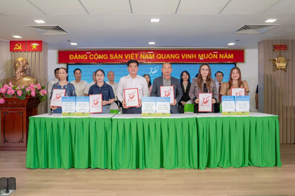 SAIGON CO.OP KÝ KẾT HỢP TÁC VỚI 17 NHÀ CUNG CẤP TẠI LỄ CÔNG BỐ VÙNG NGUYÊN LIỆU SẢN PHẨM SAIGON CO.OP.jpg