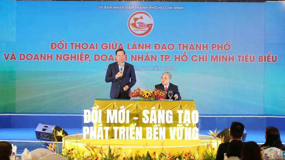 Đồng chí Phan Văn Mãi, Chủ tịch UBND TPHCM đối thoại cộng đồng doanh nghiệp TPHCM