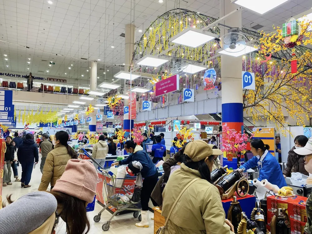 KHÔNG KHÍ MUA SẮM NHỘN NHỊP TRONG TIẾT TRỜI SE LẠNH KHU VỰC MIỀN BẮC TẠI HỆ THỐNG CO.OPMART.jpg