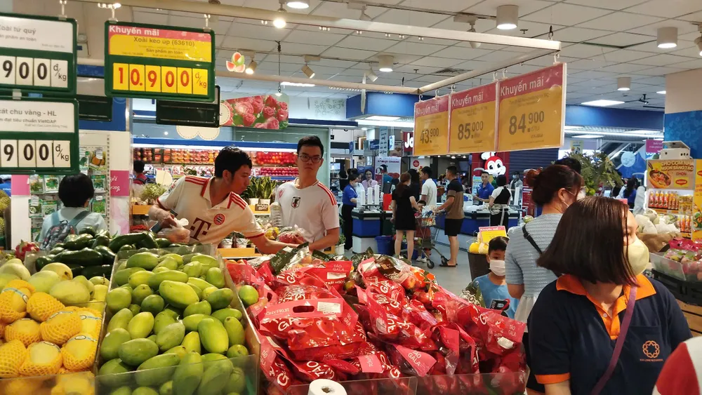 Hệ thống Co.opmart và Co.opXtra đồng loạt giảm giá mạnh đến 50% cho hàng loạt mặt hàng thiết yếu