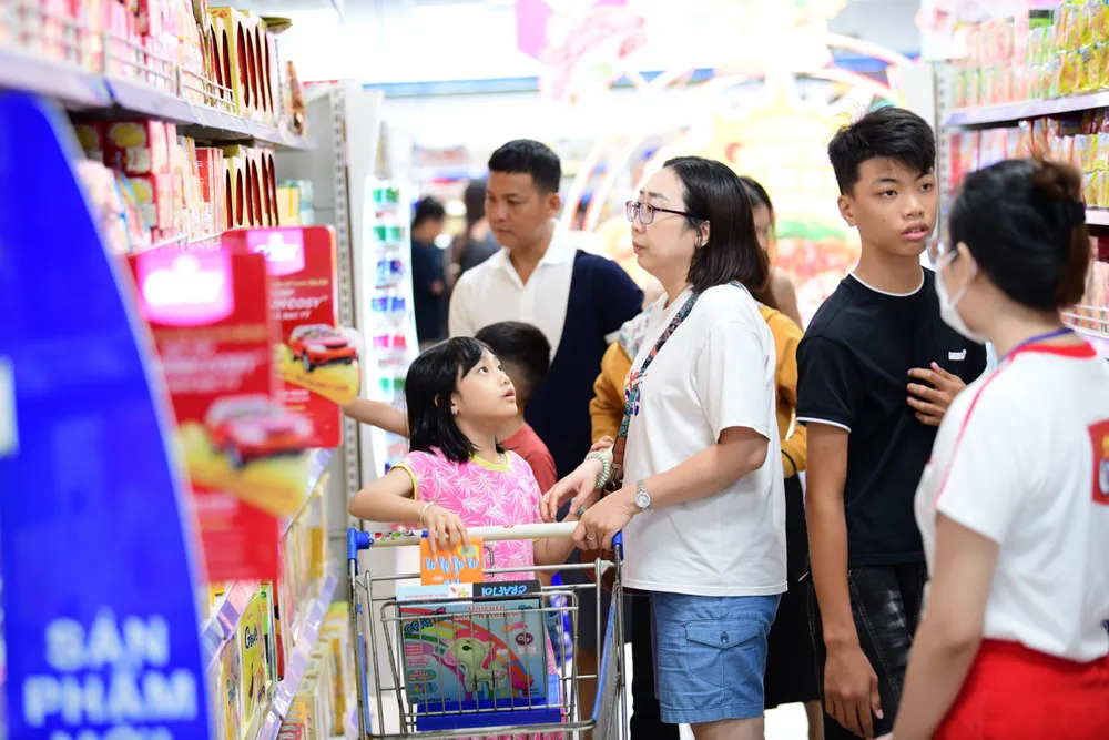 Co.opmart, Co.opXtra thực hiện chương trình “Tiệc sale đón mùa tựu trường” giảm giá các mặ hàng dinh dưỡng.jpg