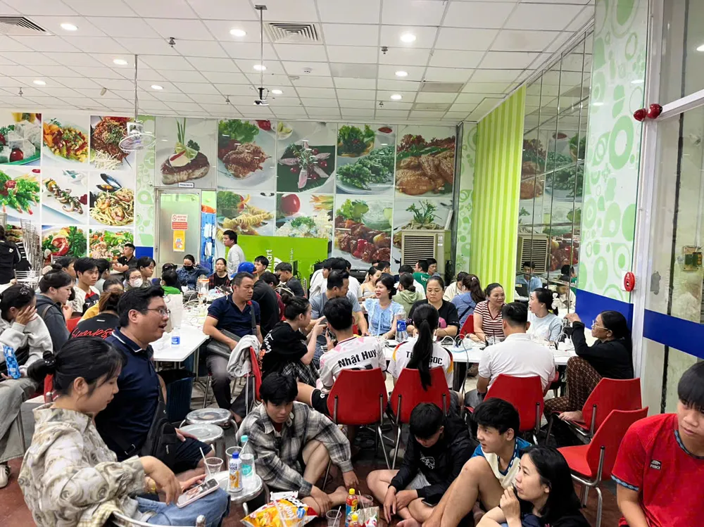 Hàng ngàn người dân được các siêu thị Co.opmart Quy Nhơn, Tam Kỳ, Huế, Quảng Trị, Hà Tĩnh… hỗ trợ tránh bão