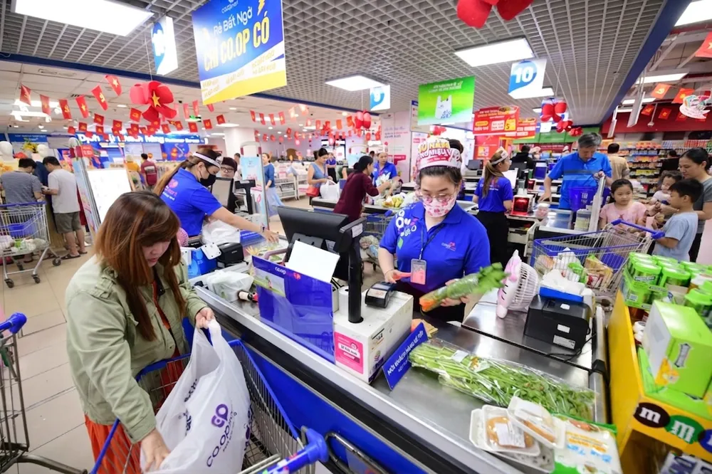 Chương trình mừng sinh nhật Co.opmart 30 năm được khách hàng đón nhận tích cực. .JPG