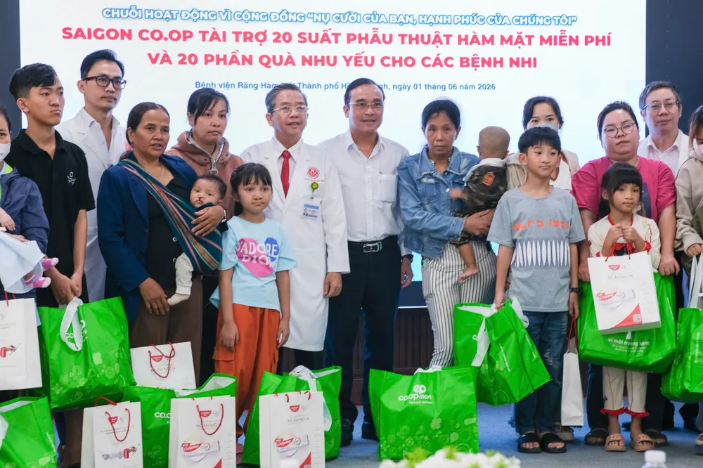 Song song với hoạt động kinh doanh, Saigon Co.op triển khai nhiều chương trình hướng về học đường và cộng đồng, góp phần chăm lo cho thế hệ tương lai_.jpg