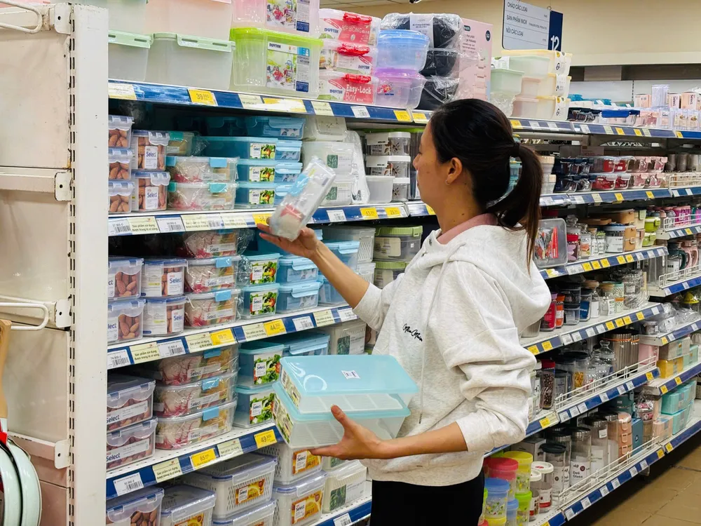 ĐA DẠNG CÁC SẢN PHẨM ĐỒ DÙNG CO.OP SELECT VỚI GIÁ CẢ PHẢI CHĂNG VÀ THẤP HƠN SO VỚI SẢN PHẨM CÙNG LOẠI.jpg