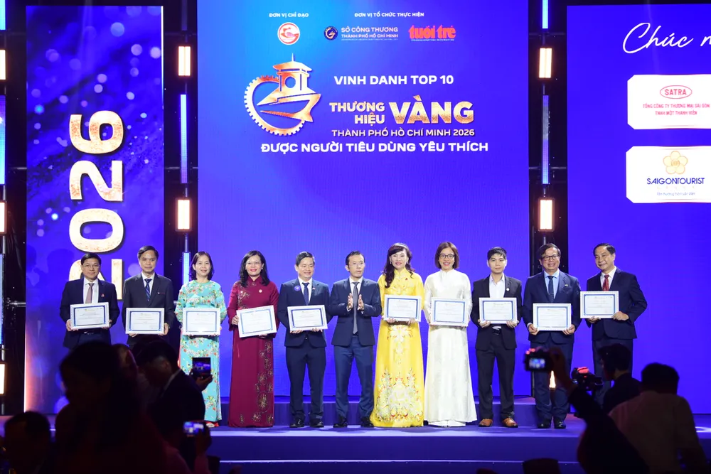 CO.OPMART ĐẠT DANH HIỆU TOP 10 THƯƠNG HIỆU VÀNG ĐƯỢC NGƯỜI TIÊU DÙNG ƯU THÍCH NĂM 2026.jpg