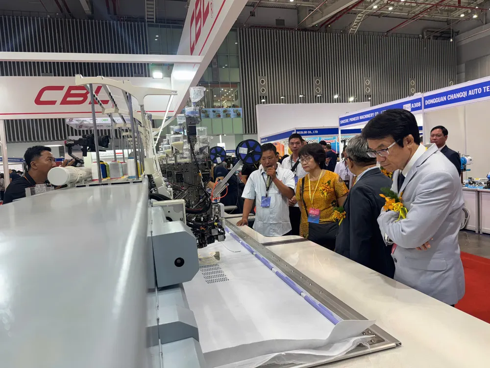 dệt may.jpg