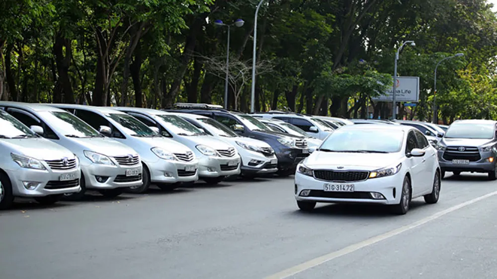 Bộ Tài chính bác tin phí trước bạ ô tô tăng 50%