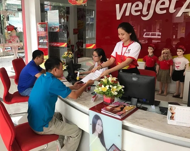 Vietjet: Rực rỡ cờ sao mừng ngày đất nước thống nhất ảnh 9