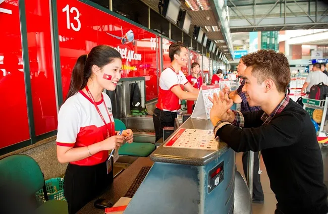 Vietjet: Rực rỡ cờ sao mừng ngày đất nước thống nhất ảnh 7