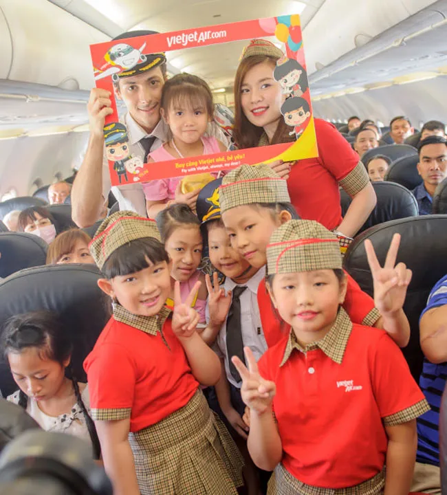 Phi công, tiếp viên “nhí” tưng bừng vui 1-6 cùng Vietjet ảnh 6