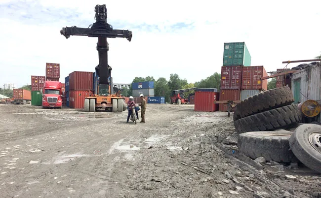 Bãi xe hoạt động trong khu dân cư 