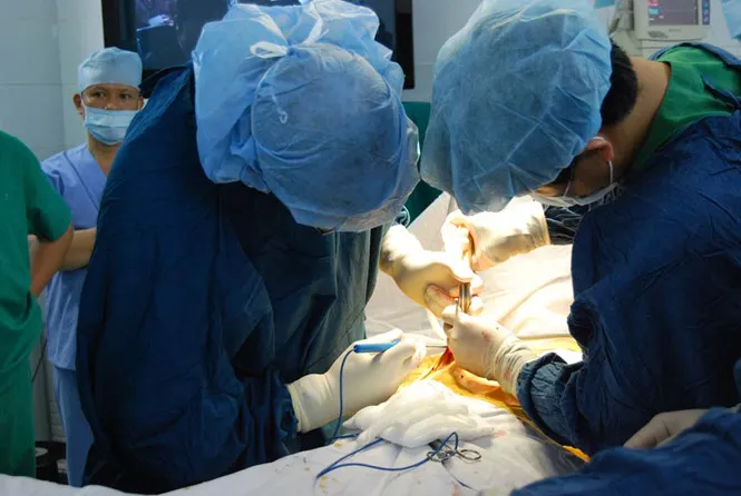 'Kéo' du khách đến Việt Nam làm đẹp