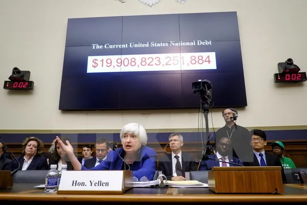 Chủ tịch Ngân hàng Dự trữ Liên bang Mỹ (Fed) Janet Yellen (giữa). (Nguồn: AFP/TTXVN)