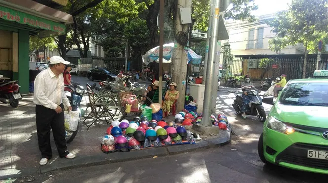 Chưa ngăn chặn được nạn tái chiếm vỉa hè, lòng đường