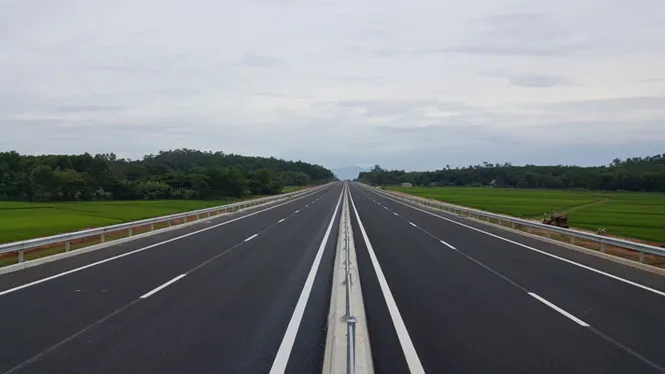 Cao tốc Đà Nẵng - Quảng Ngãi dự kiến thông xe 65 km đầu từ ngày 2.8