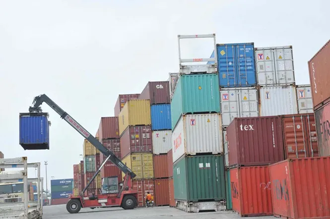 Doanh nghiệp lo các quy định sẽ khiến thời gian thông quan kéo dài