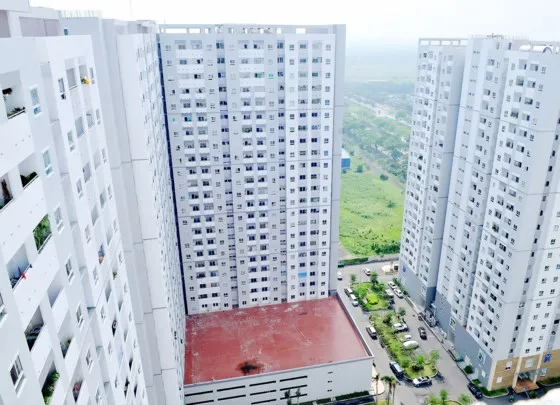 Một dự án nhà ở xã hội tại huyện Bình Chánh. Ảnh: CAO THĂNG