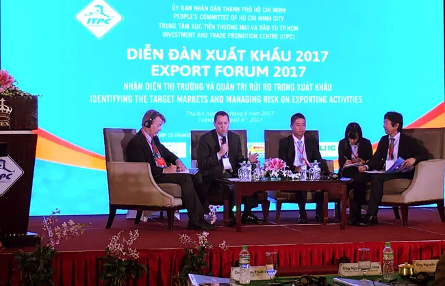 Các diễn giả tham dự hội thảo.