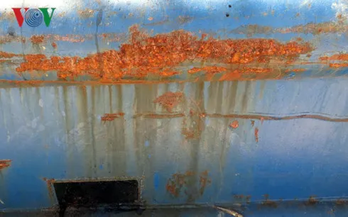 Vỏ tàu do Công ty TNHH Đại Nguyên Dương đóng bị rỉ sét.