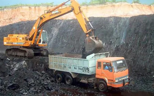 Trên công trường khai thác mỏ sắt Thạch Khê, Hà Tĩnh