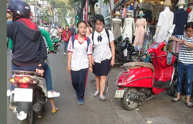 Dọn dẹp vỉa hè gắn với trách nhiệm chủ tịch quận, huyện