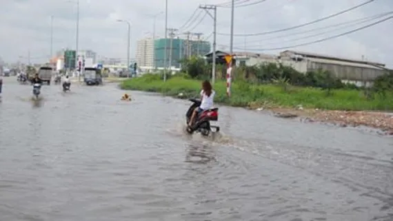 Hệ thống kết cấu hạ tầng đô thị phát triển không đồng bộ còn phổ biến