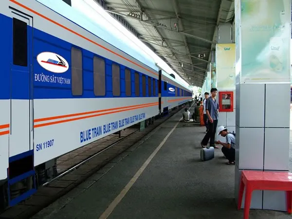 Giá vé tàu tuyến Hà Nội - Vinh giảm mạnh