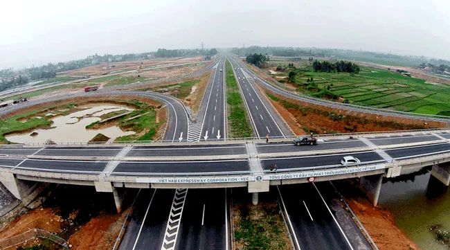 Cuộc chiến đón đầu hạ tầng khu Nam Sài Gòn ảnh 1