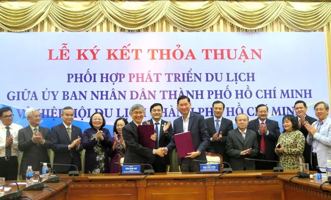 UBND TPHCM và Hiệp hội du lịch TPHCM ký kết thỏa thuận phối hợp phát triển du lịch TP.