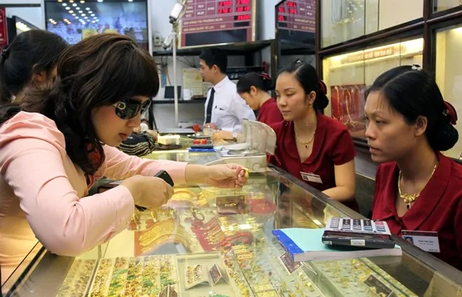 Giá vàng trong nước tiếp tục nhích lên phiên giao dịch cuối tuần
