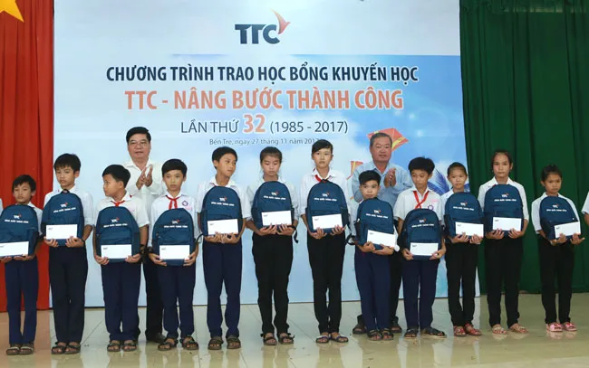 TTC trao học bổng khuyến học cho trẻ em khó khăn tỉnh Bến Tre