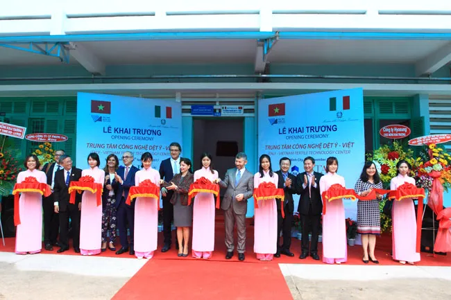Khánh thành trung tâm công nghệ dệt Ý – Việt