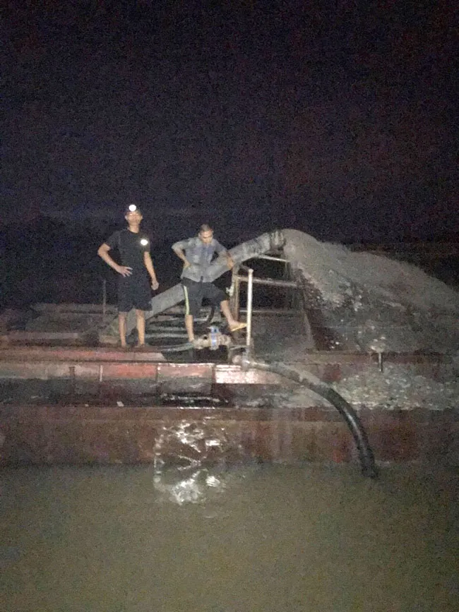 “Bó tay” cát tặc lộng hành ở Hải Dương? ảnh 1